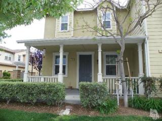 702 Flathead River St, Oxnard, CA 93036-5439