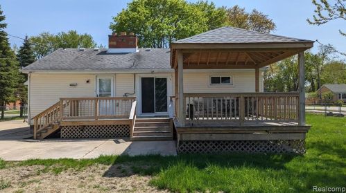 32360 Donnelly St, Garden City MI  48135-3207 exterior