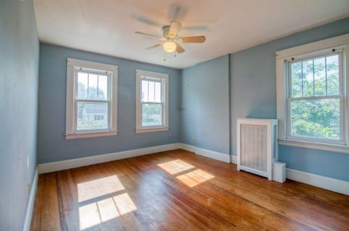 166 Nelson St, West Springfield MA  01089-3043 exterior