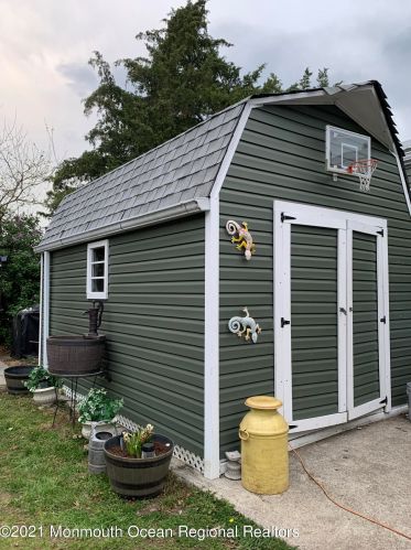 17 Southwind Cir, Jackson Twp NJ 08527-2822 exterior