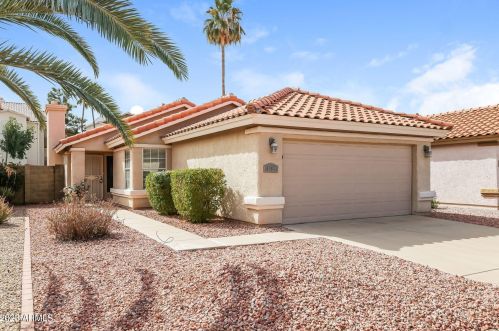 4759 Angela Dr, Phoenix AZ  85032-2352 exterior