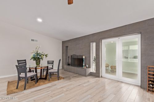 2301 Cortez St, Phoenix AZ  85029-3446 exterior