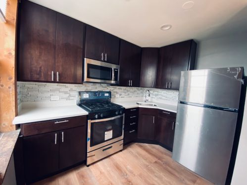 1301 Ashland Ave, Chicago IL  60608-1300 exterior