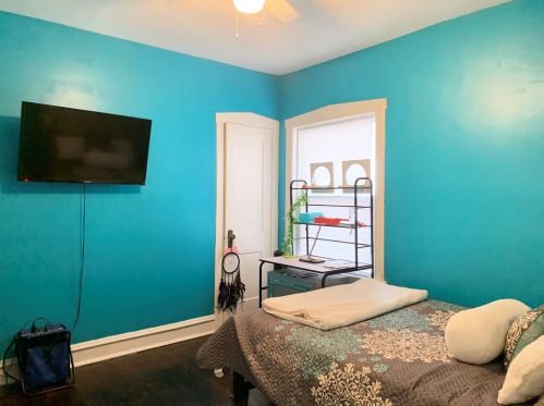 4923 Kamerling Ave, Chicago IL 60651-1812 exterior