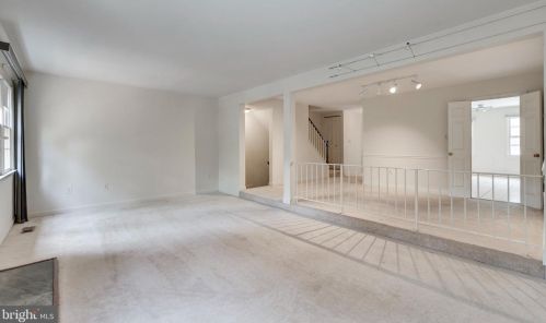 11352 Empire Ln, Rockville MD 20852-2870 exterior