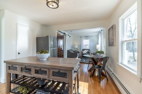 625 Turnpike St, North Andover MA 01845-6007 exterior