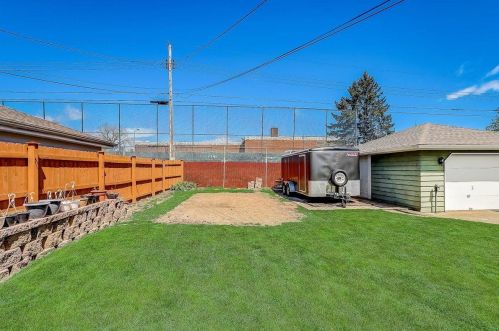 9438 Montana Ave, Milwaukee WI 53227-3324 exterior