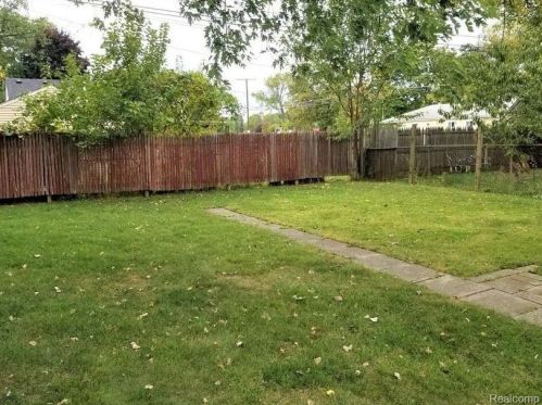 4912 Weddell St, Dearborn Heights MI  48125-3036 exterior