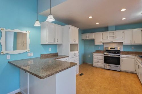 2116 Festival Ln, Modesto CA 95350-0204 exterior