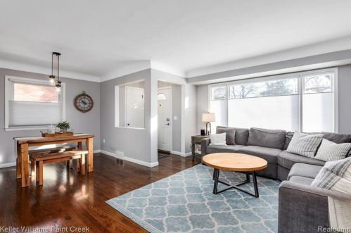 1633 Bowers St, Bham, MI 48009-6811