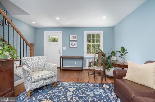 1147 Colonial Ave, Alexandria VA  22314-1324 exterior