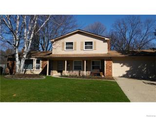 29862 Fernhill Dr, Farmington MI  48334-2028 exterior