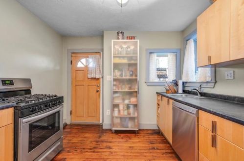 241 38 St, Pittsburgh PA 15201-1807 exterior