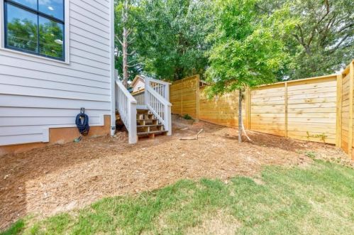 62 Montgomery St, Atlanta GA  30307-2844 exterior