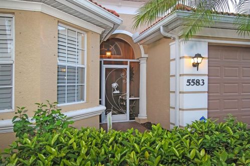 5583 Lago Villaggio Way, Naples, FL 34104-5738