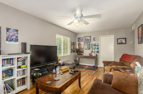 6107 12 Pl, Phoenix AZ 85014-6707 exterior