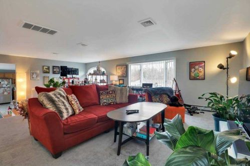 347 8 St, Bohemia NY 11716-1332 exterior