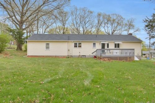 156 Avery St, Manchester CT 06042-1756 exterior