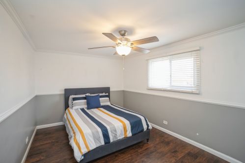 10931 Buffalo Ave, Chicago IL 60617-6516 exterior