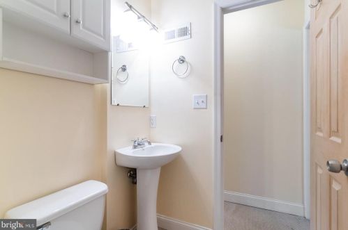 2572 Collins St, Philadelphia PA 19134-3710 exterior