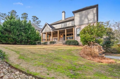 3896 Flowerland Dr, Atlanta GA exterior