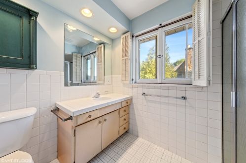 333 Sturges Pkwy, Elmhurst IL 60126-3339 exterior