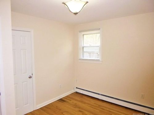 25 Basley Rd, Killingly CT 06239-2010 exterior