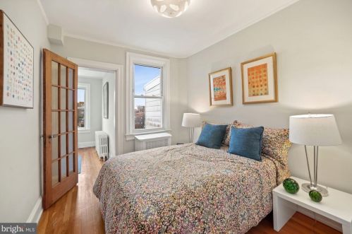 1700 Hobart St, Washington DC 20009-3705 exterior