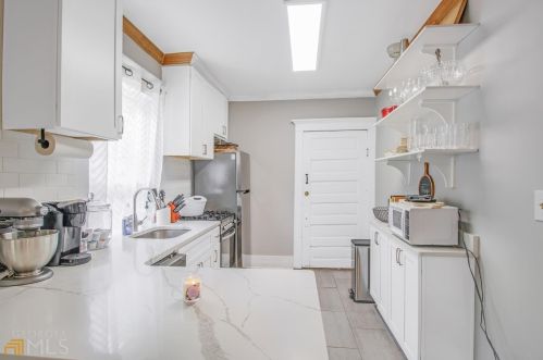 761 Bellemeade Ave, Atlanta GA  30318-3103 exterior