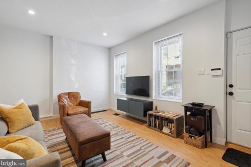 4328 Fleming St, Philadelphia PA 19128-4809 exterior