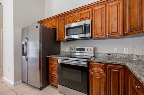 9517 Citrus Glen Pl, Tampa FL  33618-4032 exterior