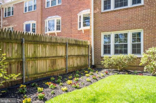 617 Azalea Dr, Rockville MD 20850-2010 exterior