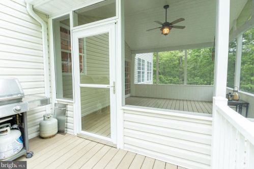 22184 Long Bow Dr, California MD 20619-2244 exterior