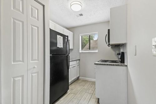 379 Elm St, Atlanta GA 30318-8501 exterior