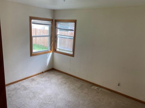 1006 Glendale Ave, Milwaukee WI 53211-1104 exterior