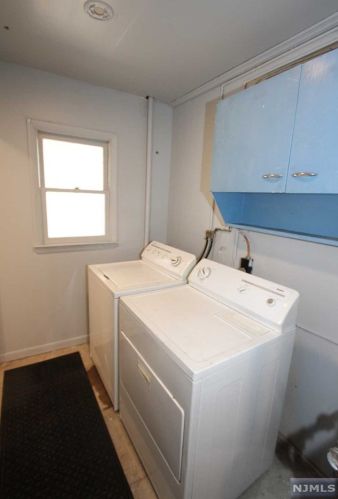 101 Hillside Dr, Paterson NJ  07508-2852 exterior