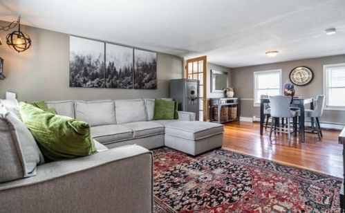 18 Hingston St, Peabody MA 01960-5825 exterior