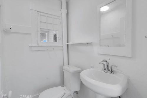 9720 Cedar St, Bellflower CA 90706-6618 exterior