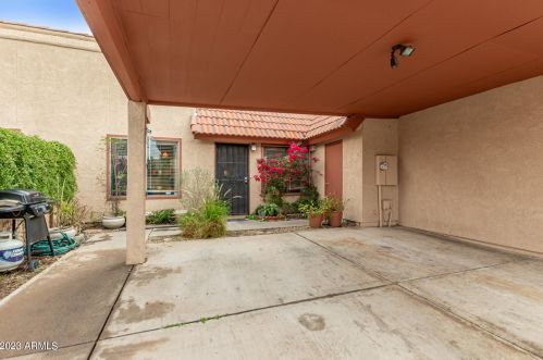 5225 18th Dr, Phoenix, AZ 85015-3037