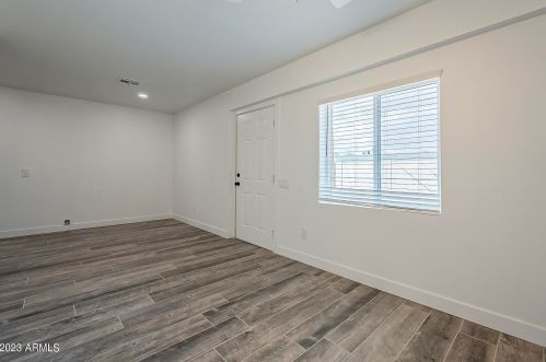 5039 18 Ave, Phoenix AZ 85015-6121 exterior