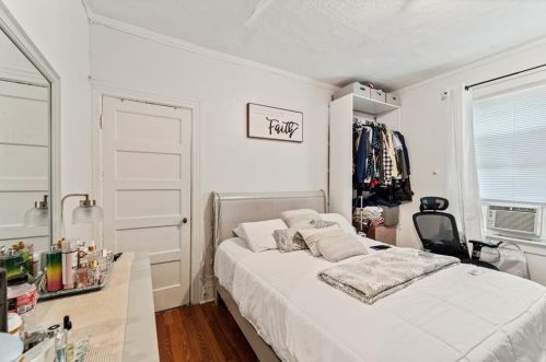 91 Peace St, Providence RI 02907-1550 exterior