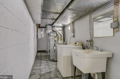 7149 Lynford St, Philadelphia PA 19149-1127 exterior