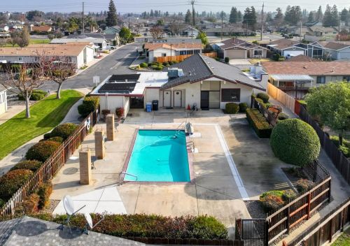 2755 Walnut Rd, Turlock CA 95382-9583 exterior