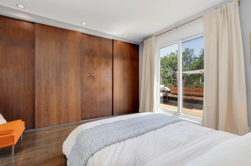 2220 Potomac Ave, Chicago IL 60651-1854 exterior