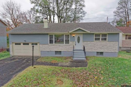 9 Bluff Rd, Schenectady, NY 12148-1129