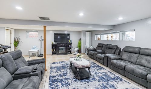 7311 Pensacola Ave, Chicago IL 60706-1156 exterior