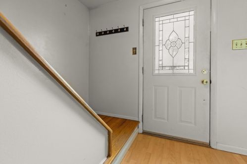 114 Lansdowne Dr, Moon Twp PA 15108-3028 exterior