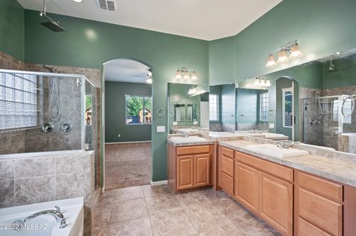 7120 Dupont Way, Tucson AZ  85757-8215 exterior