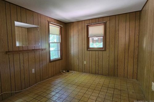 3 Arnold Ln, Killingly CT 06241-1515 exterior