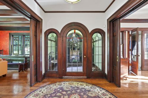 3019 Smt Ave, Milwaukee WI 53211-3463 exterior